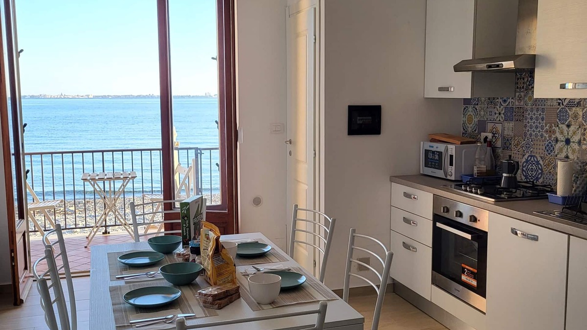 Cannittello House | charming holiday home on the beach - Sicily view