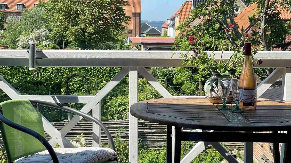 Stege Apartment | Charming holiday apartment in central Stege