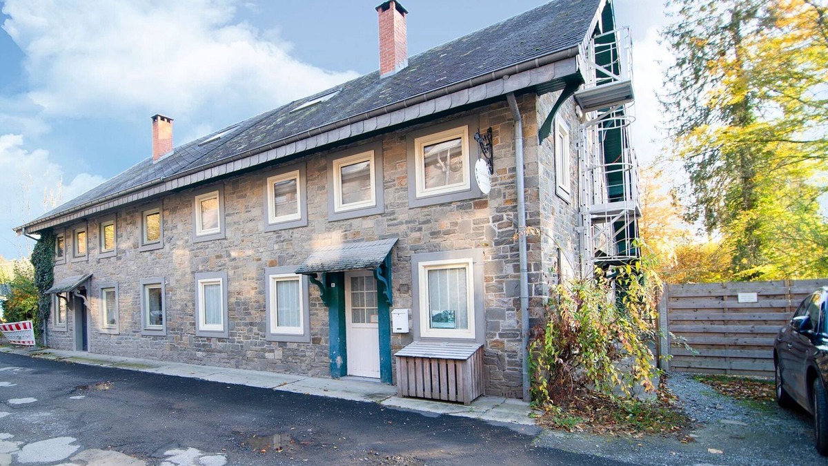 Marcourt House | Charming holiday home in Marcourt with garden and terrace
