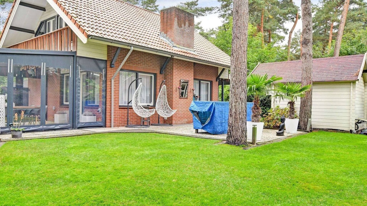 Langstraat House | Charming holiday home with a covered terrace