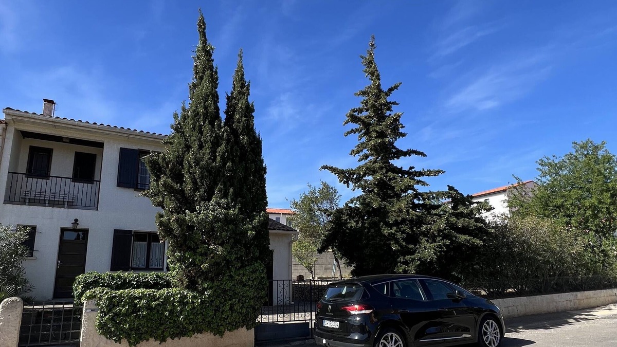 Baixas House | Charming holiday home with typical southern French flair and a beautiful garden