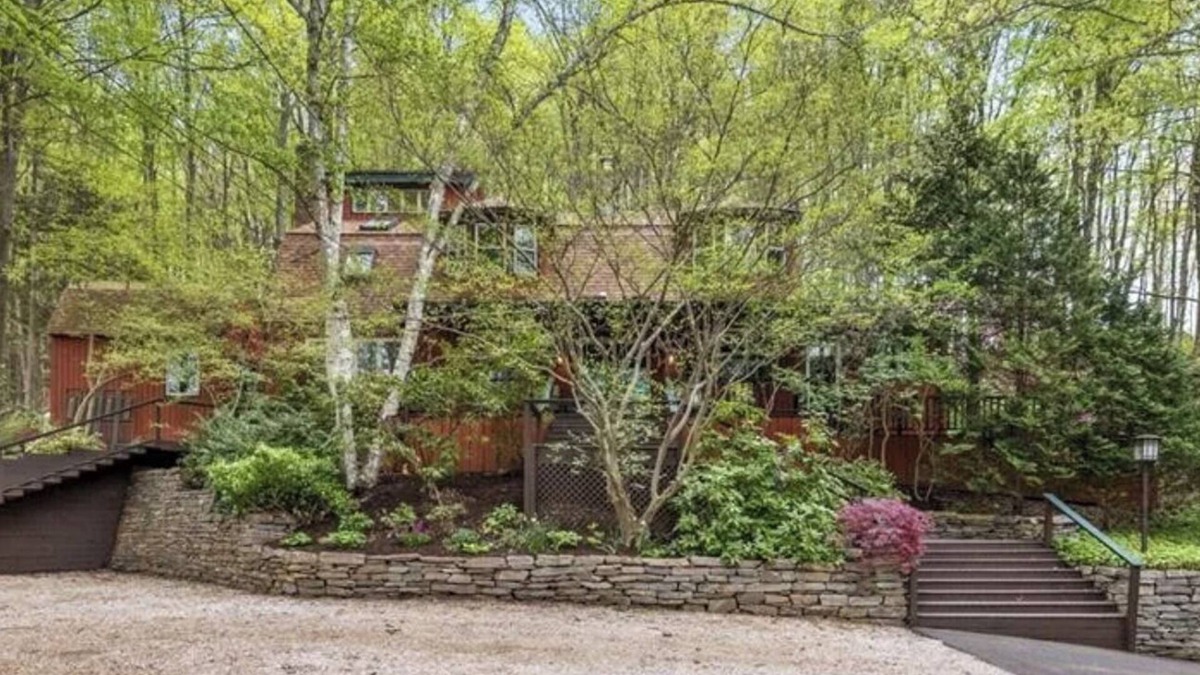 Guilford House | Charming Home Among the Trees