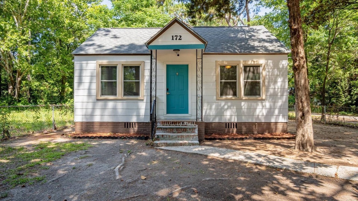 Sumter House | Charming home away from home 2-bed 2-bath house with WiFi, AC in lovely Sumter