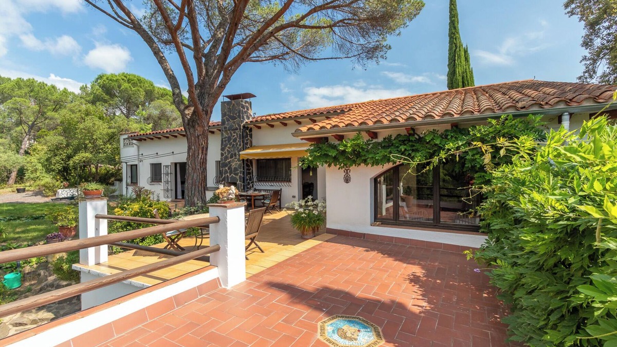 Riudarenes House | Charming Home in a Green Valley. El Pigot. Tranquility, Nature & Private Pool!
