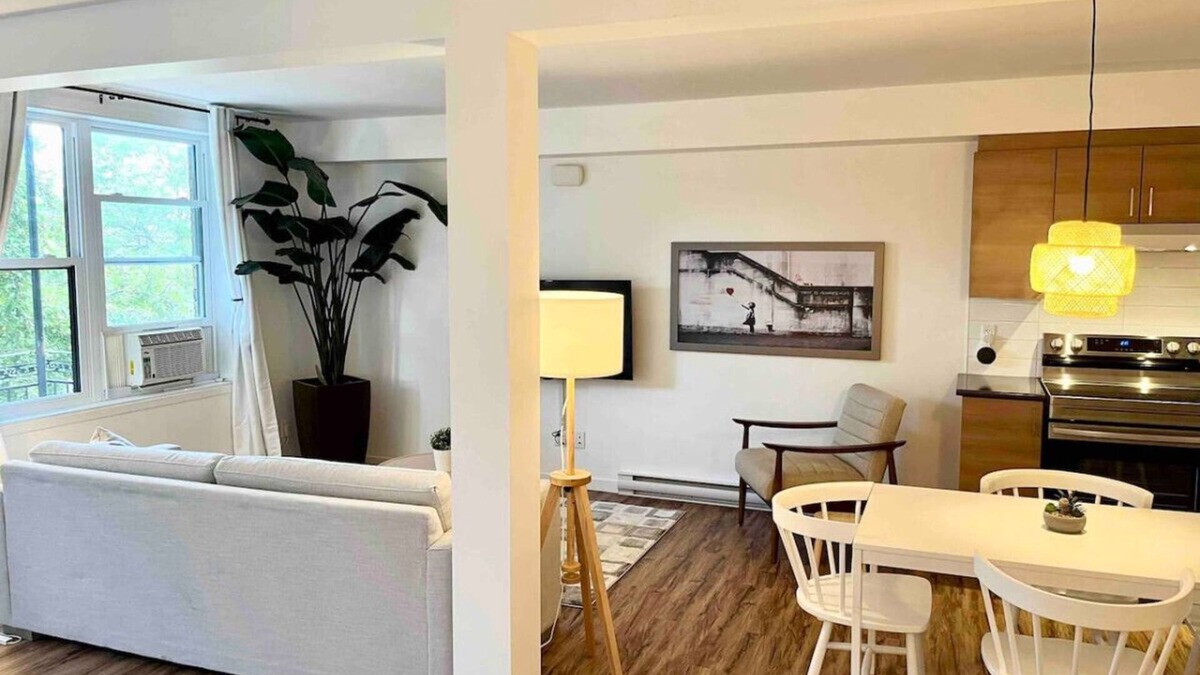 Vieux-Limoilou Apartment | Charming home in Old Limoilou.