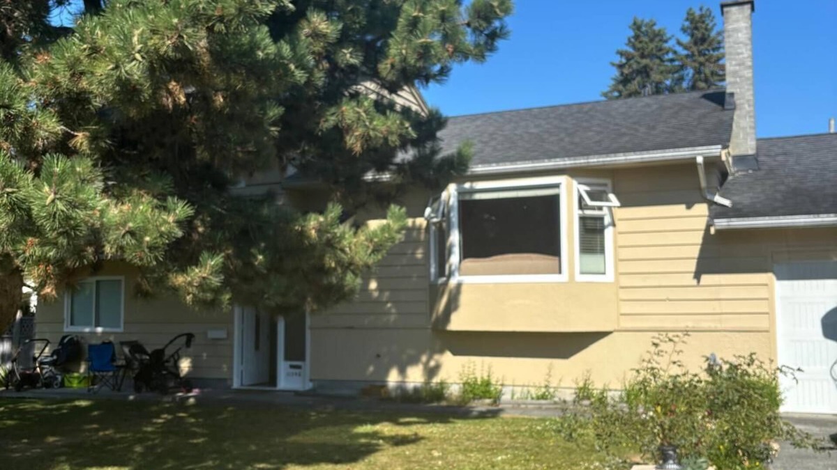 Richmond House | Charming Home in Quiet, Convenient Neighbourhood-4 BR 2 Bath House