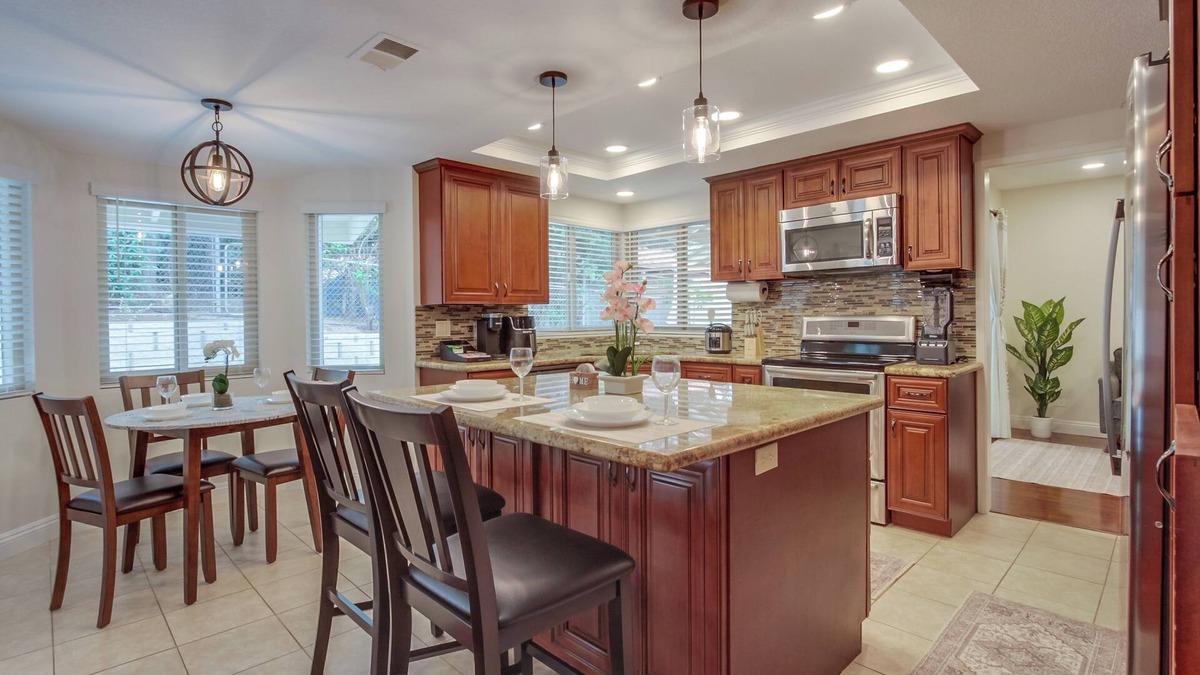 Country Club House | Charming Home in sunny San Diego, Newly Renovated!