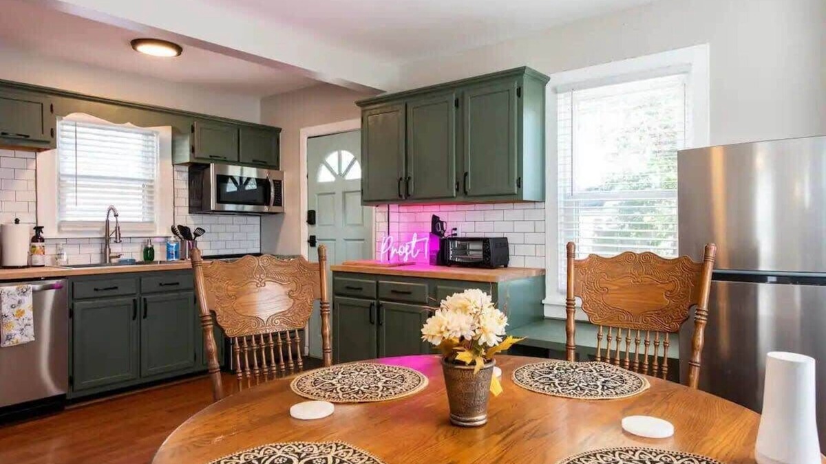 Schnitzelburg House | Charming Home Near Churchill Ds and Expo Center