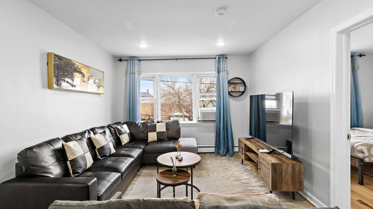 Bayonne Apartment | Charming Home Near NYC – Gym, Airport, Easy Access