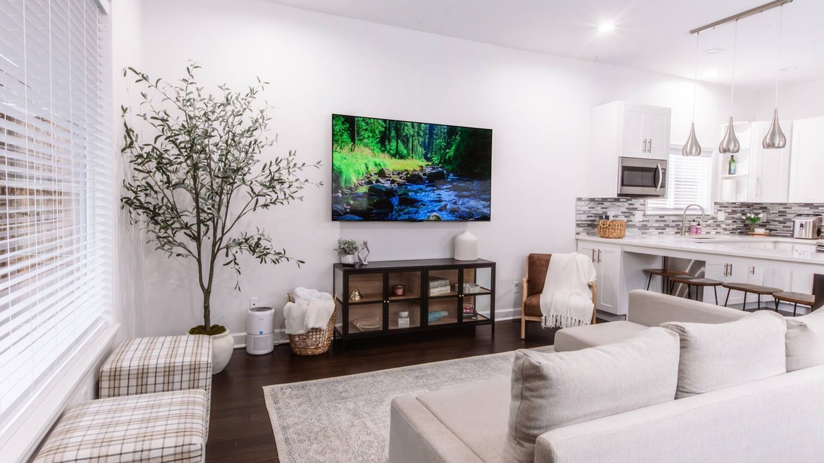 Lexington House | Charming Home Near UK Campus! Perfect for Family Visits.