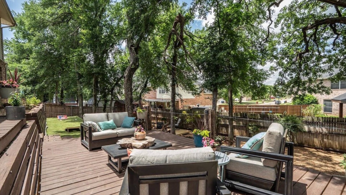 Corinth House | Charming home w/Backyard Oasis Near Denton Square