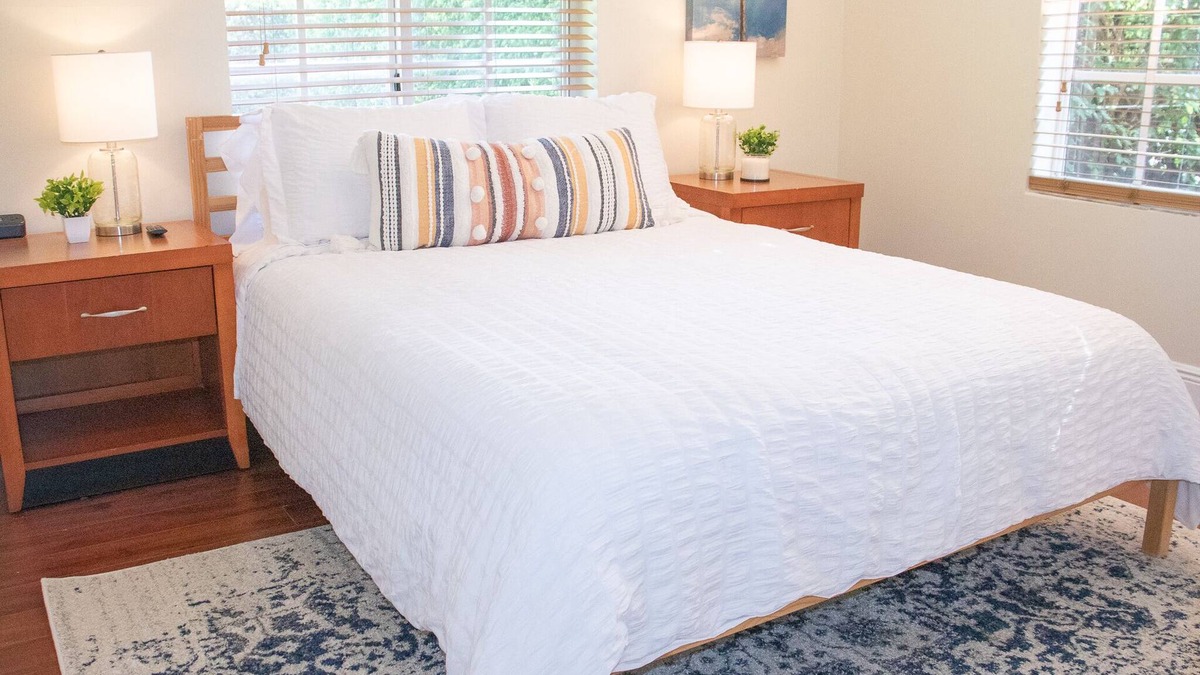Southwest House | Charming Home w/HOT TUB!
