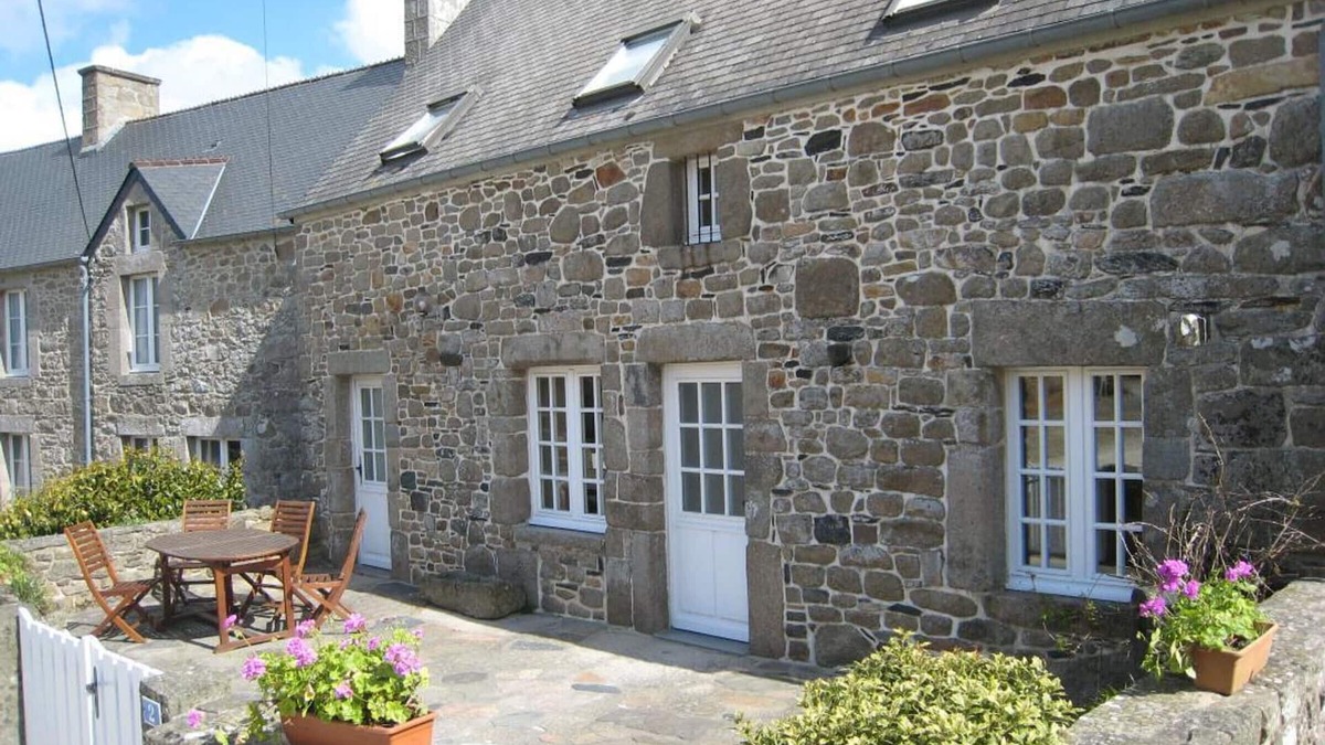Flamanville Cottage | Charming Home with Fireplace near Beach, Terrace, BBQ, and Baby Equipment