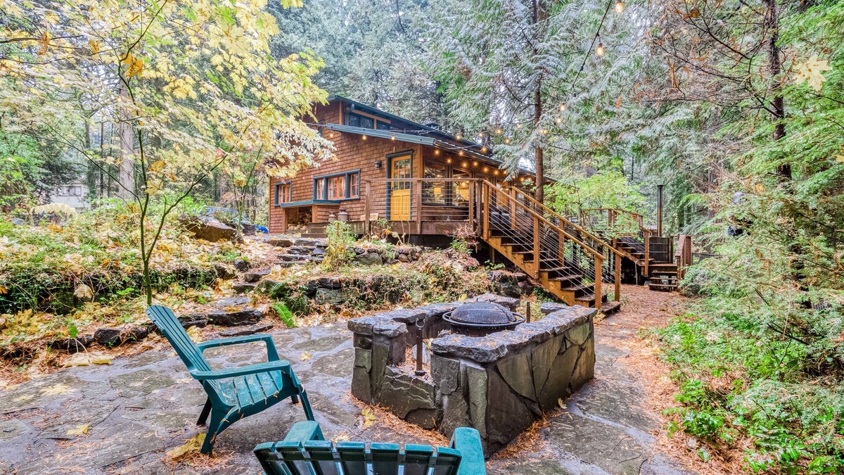 Marmot House | Charming Home with Free WiFi, Washer/Dryer, Wood Fireplace, and Furnished Deck