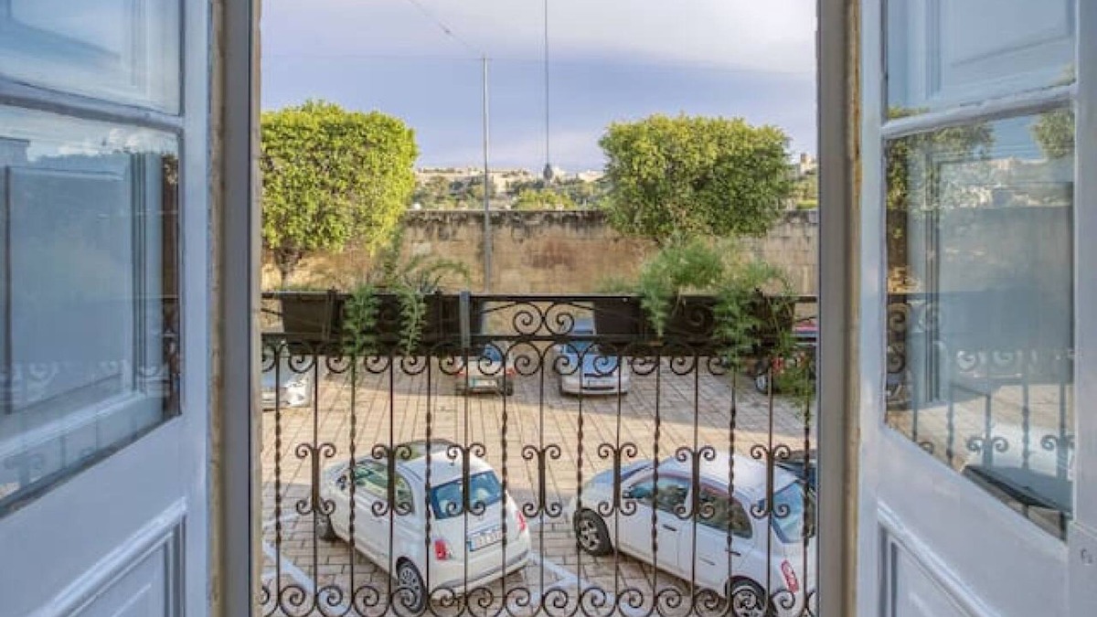 Birgu Apartment | Charming home with Stunning City Views in Birgu