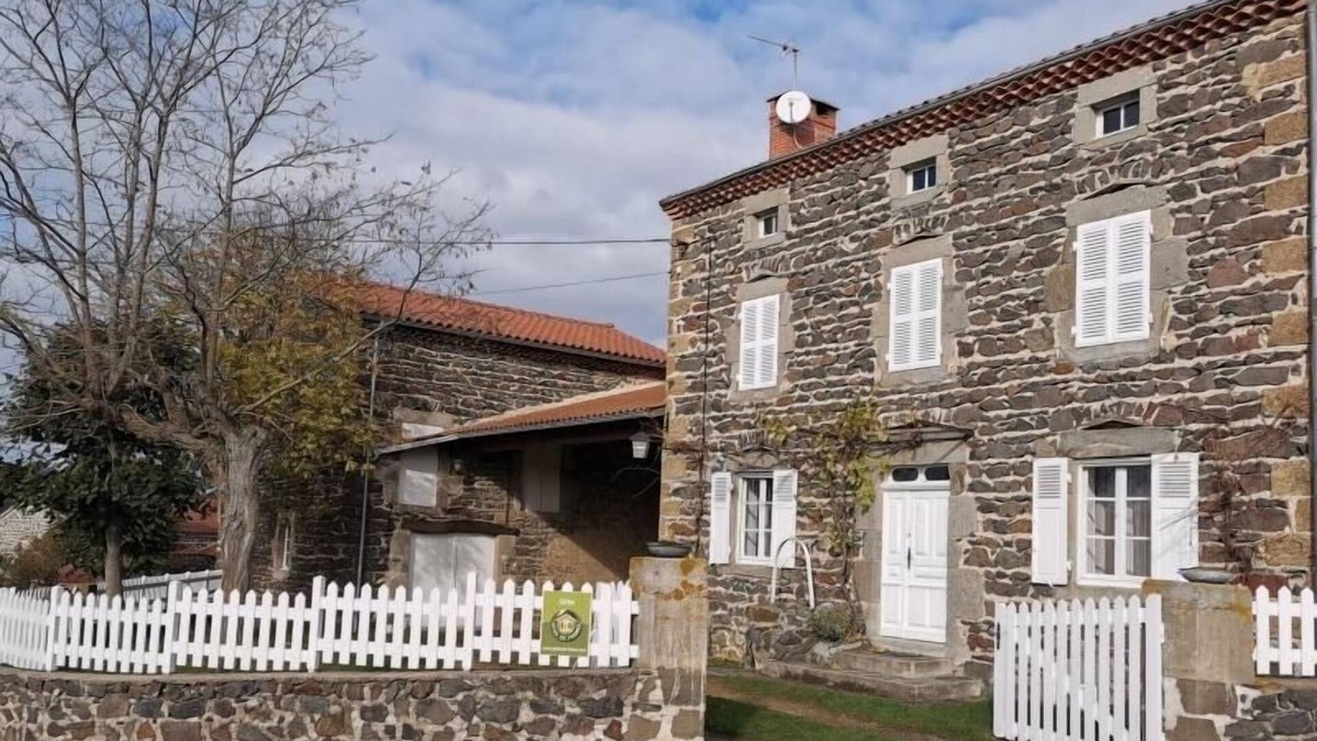 Mazeyrat-d'Allier Cottage | Charming House with Terrace, Garage, and Activities near Allier Gorges