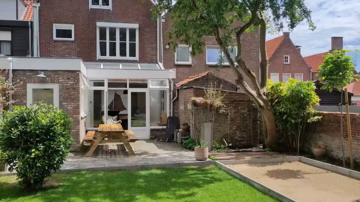Sluis House | Charming house between town, sea and countryside
