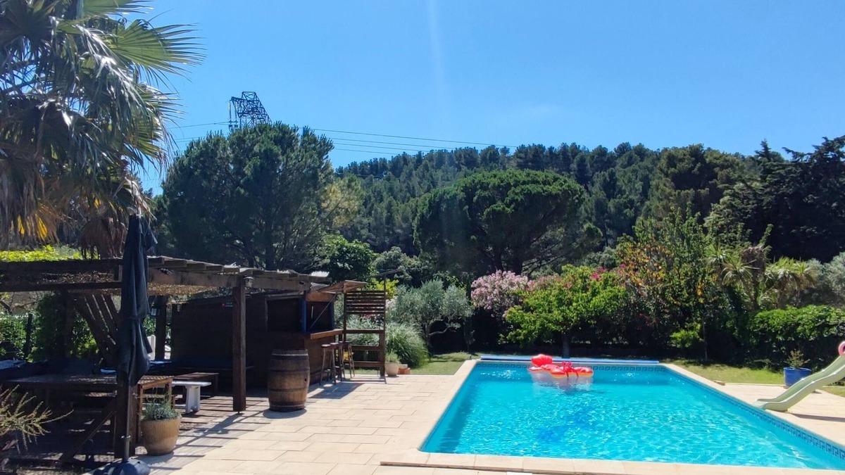 Istres House | Charming house classified 3 stars/3 ears "Gîtes de France" surrounded by naturen