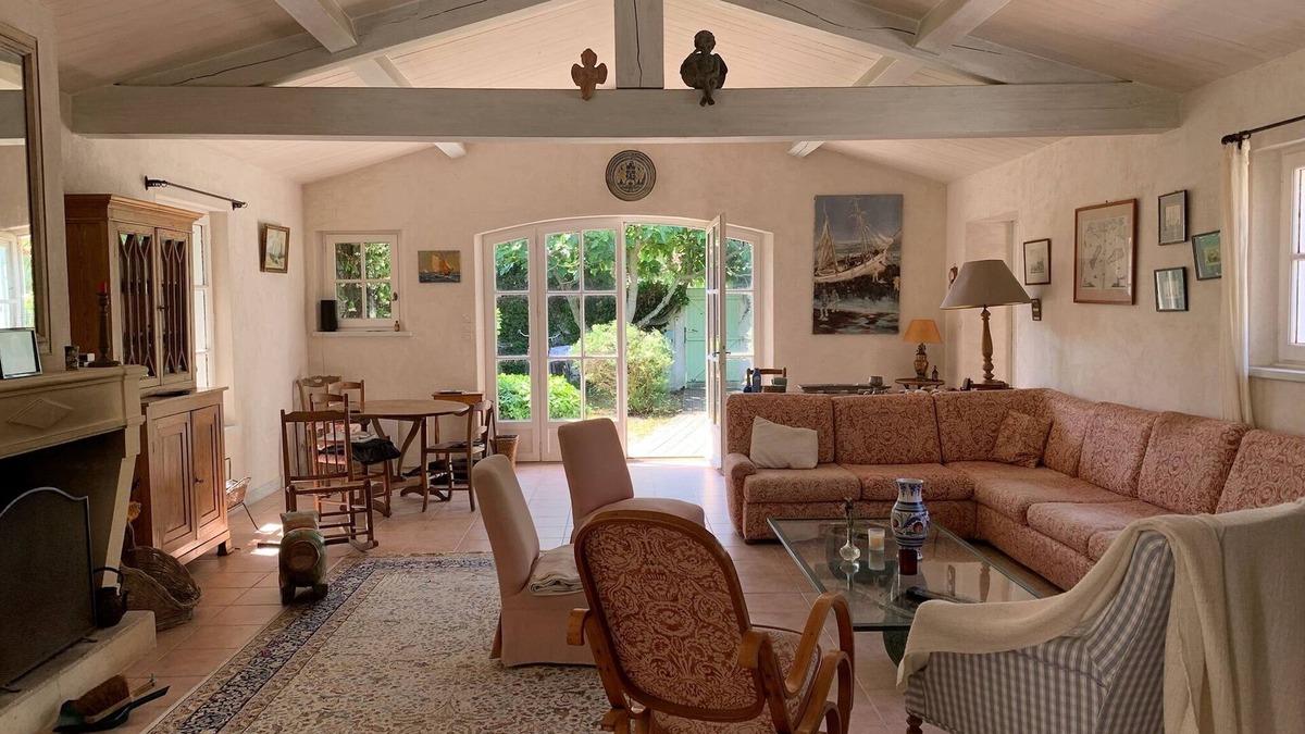 Les Portes-en-Re House | Charming House in the center of les Portes en Ré