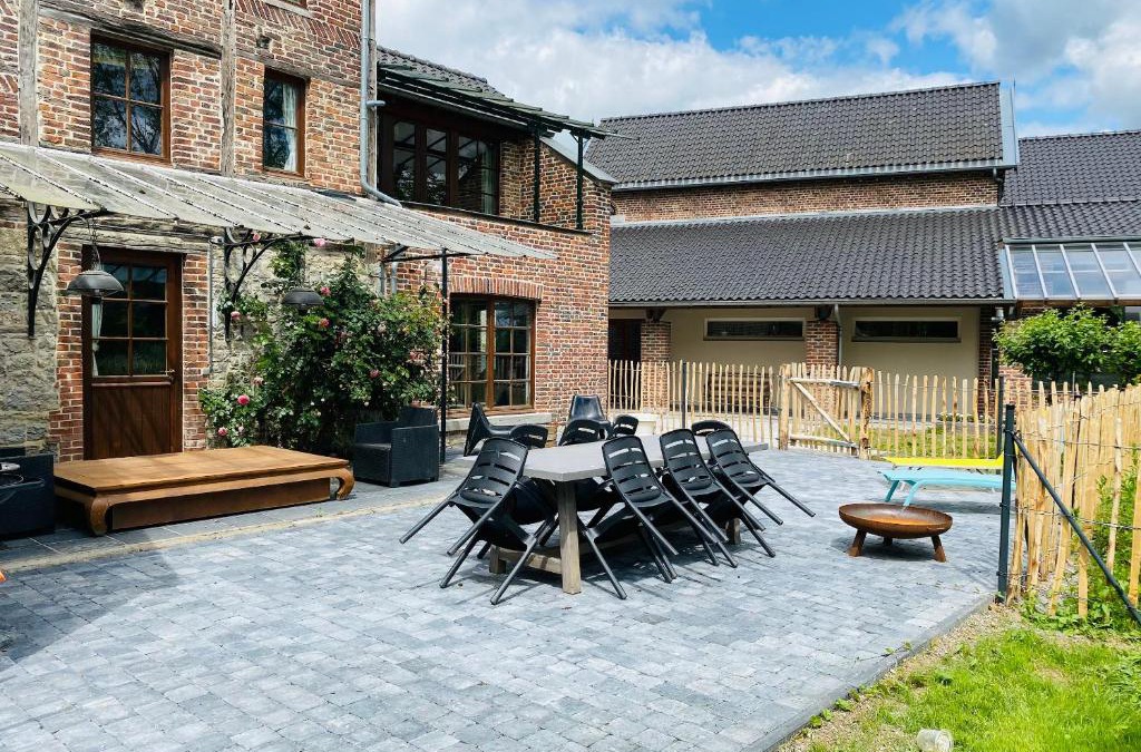 Eprave House | Charming House & Garden in Rochefort - Boules & Terraceb