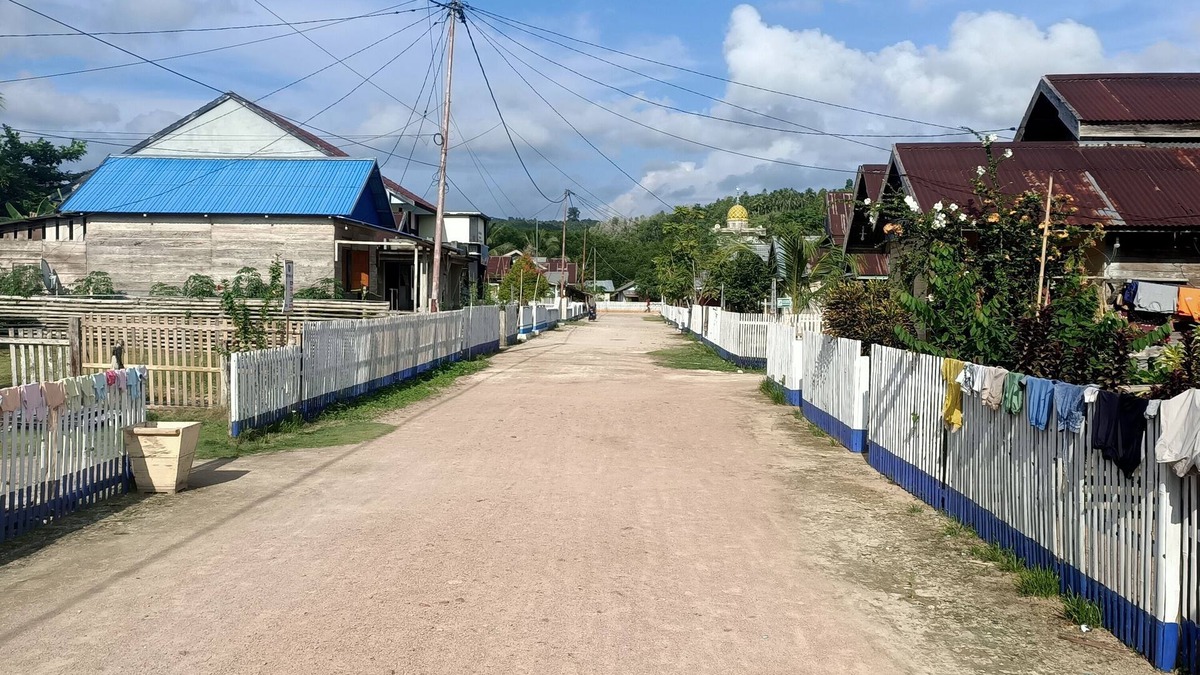 Banggai Laut House | Charming house in Central Sulawesi with AC