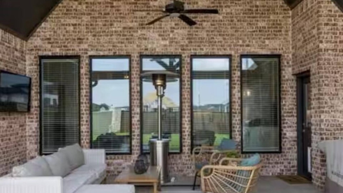Bixby House | Charming house in brilliant Bixby for home like feel !
