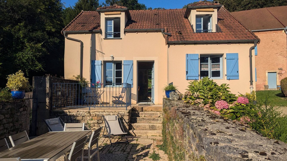 Langres Cottage | Charming house in Langres with Wi-Fi and parking