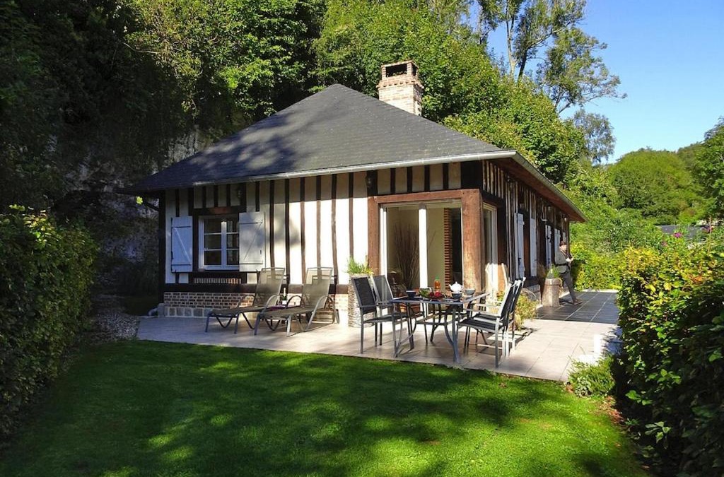 Saint-Martin-aux-Buneaux House | Charming House in Normandy near White Coast