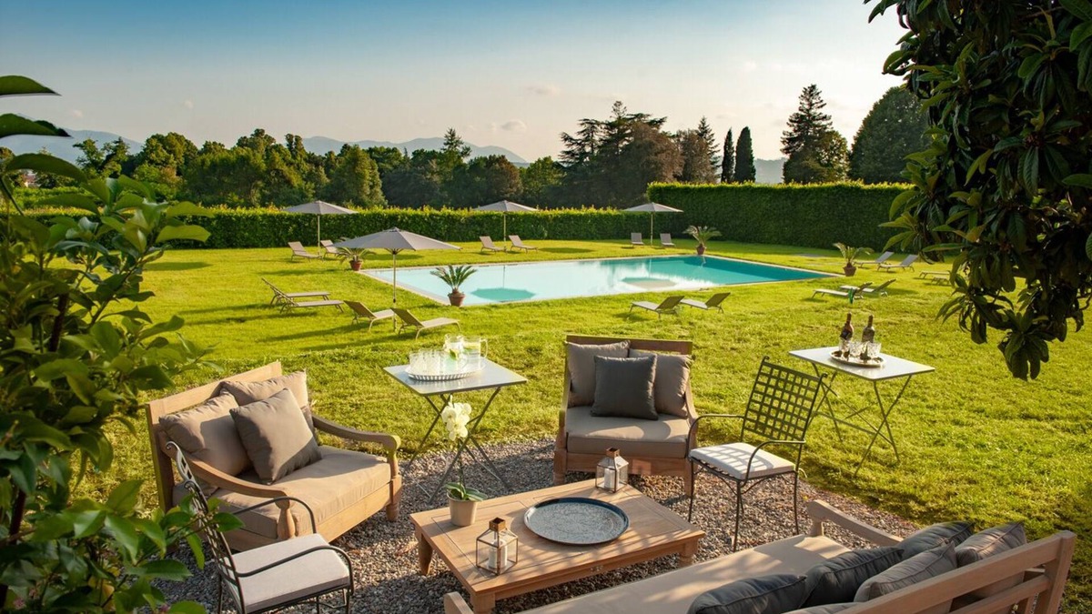 Lucca House | Charming house in Villa with pool.