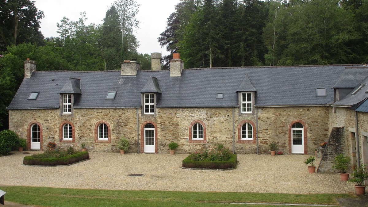 Coatroual House | Charming house, just renovated, 10 km from the sea; quiet and comfortable