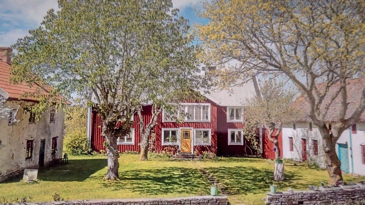 Fora Villa | Charming house on a parceled off farm - 5 minutes to beach, restaurants and shops