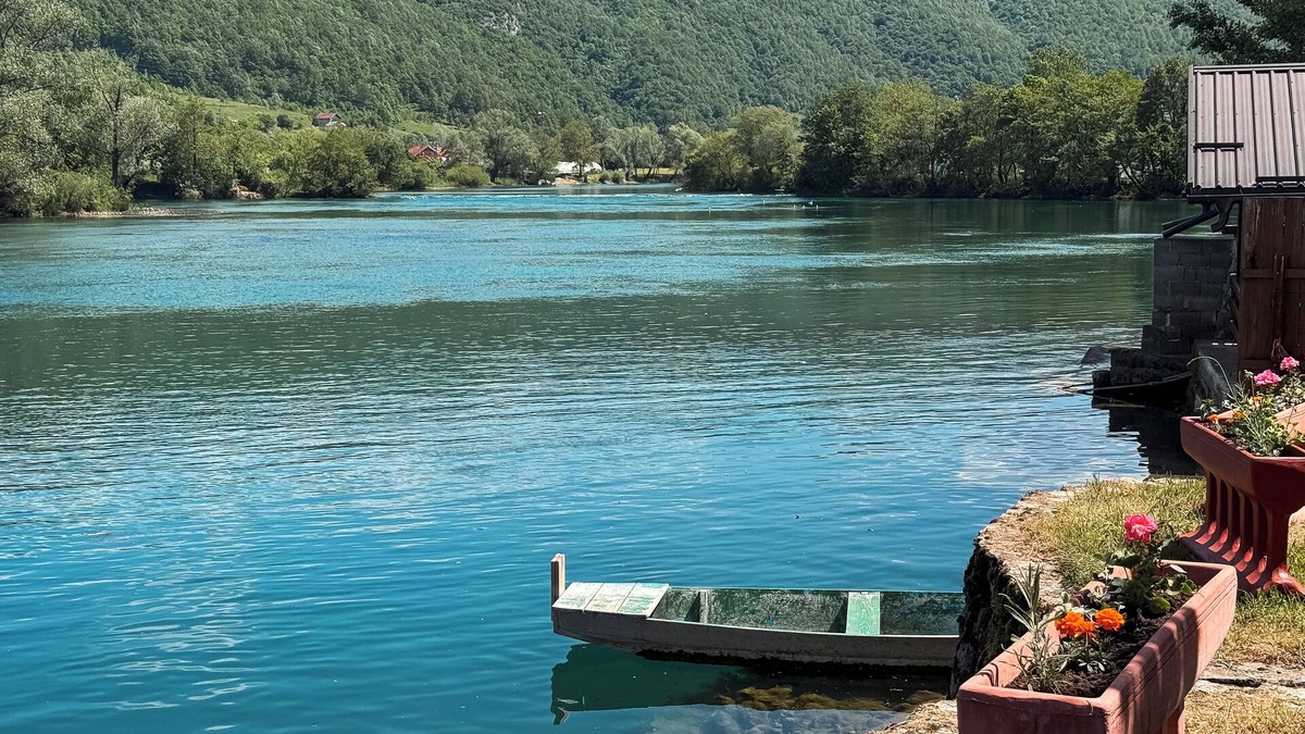 Bihac House | Charming house on Una river, with everything you need for a perfect holiday