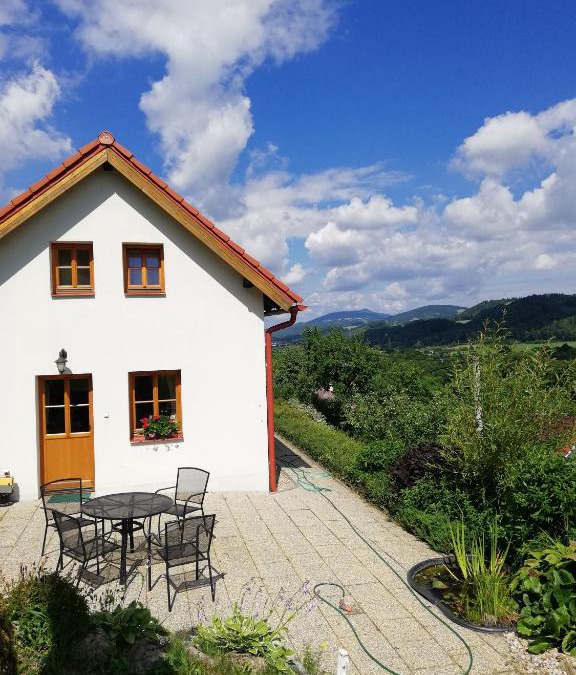 Frydstejn House | charming house with beautiful landscape