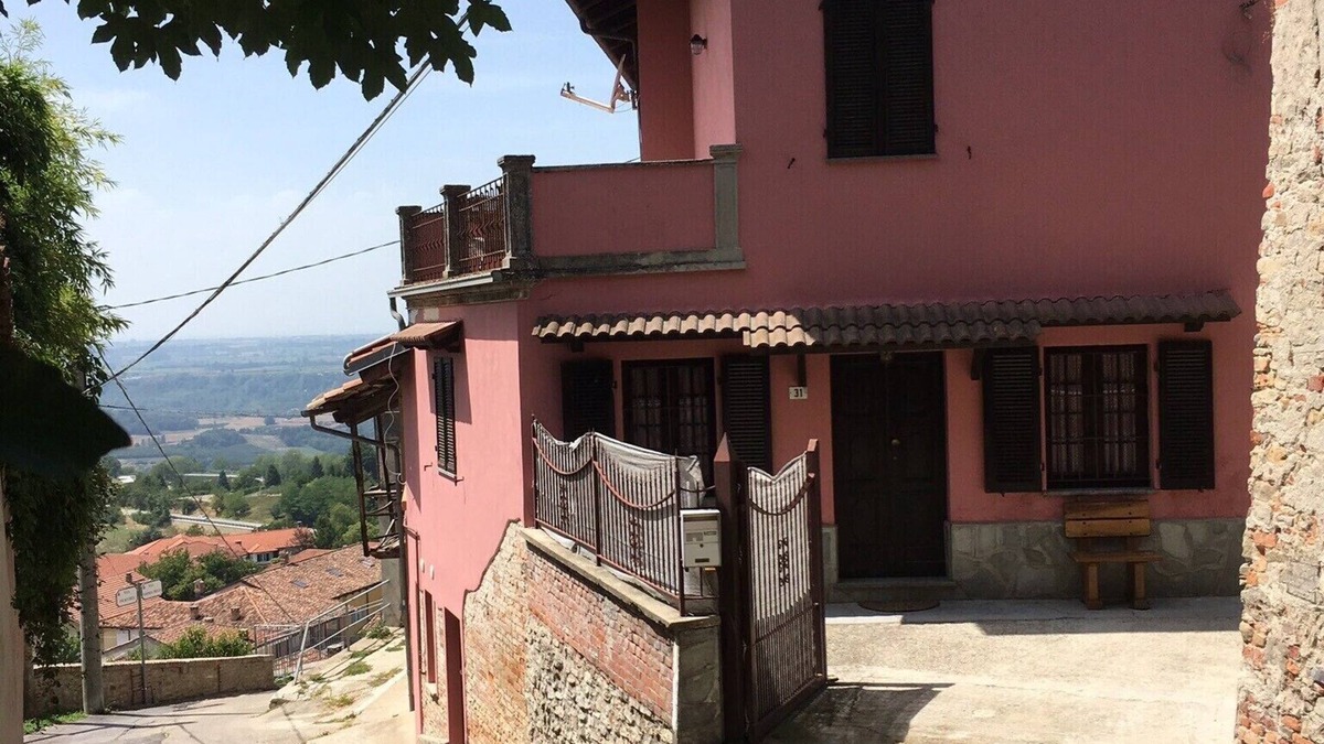 Novello House | Charming house with fantastic view and in the centre of Novello.