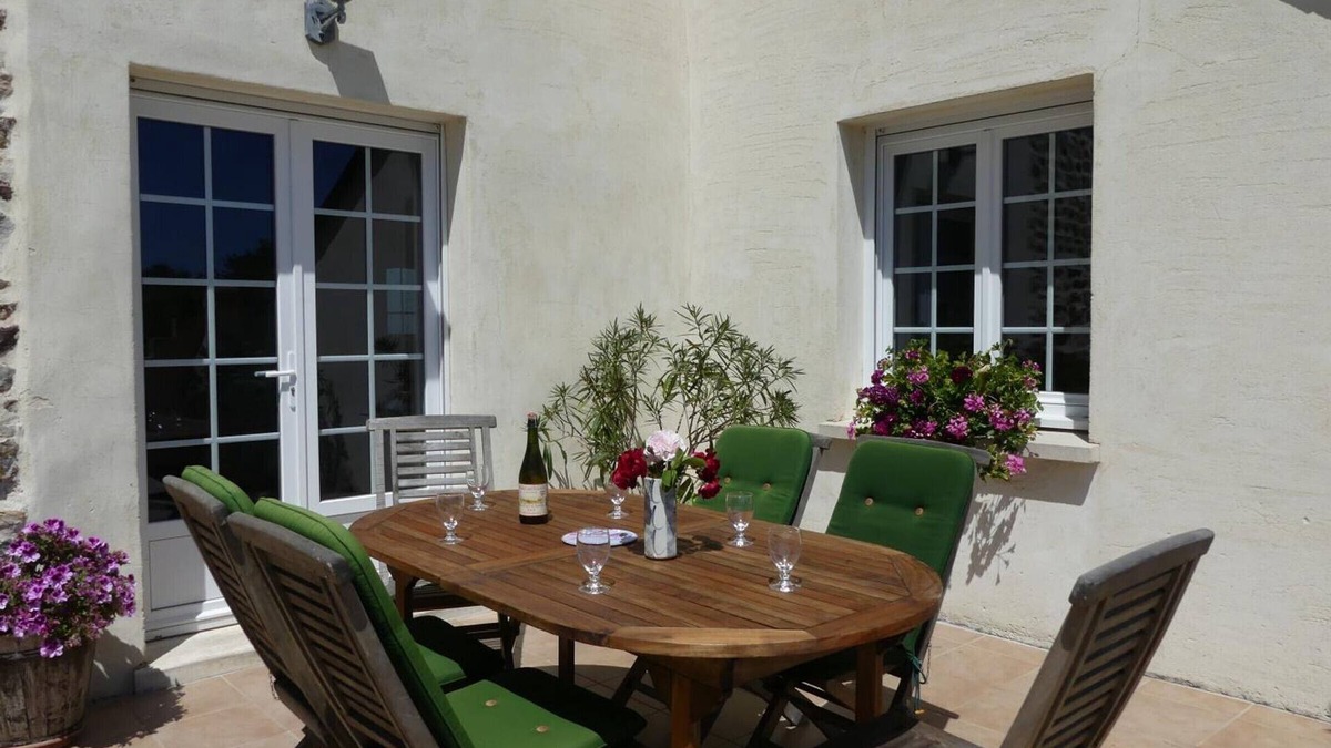 Tamerville Cottage | Charming house with terrace, closed garden, pet-friendly, Wifi, near Valognes