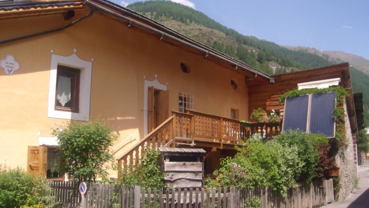 Abries House | Charming house with SAUNA and free WIFI *