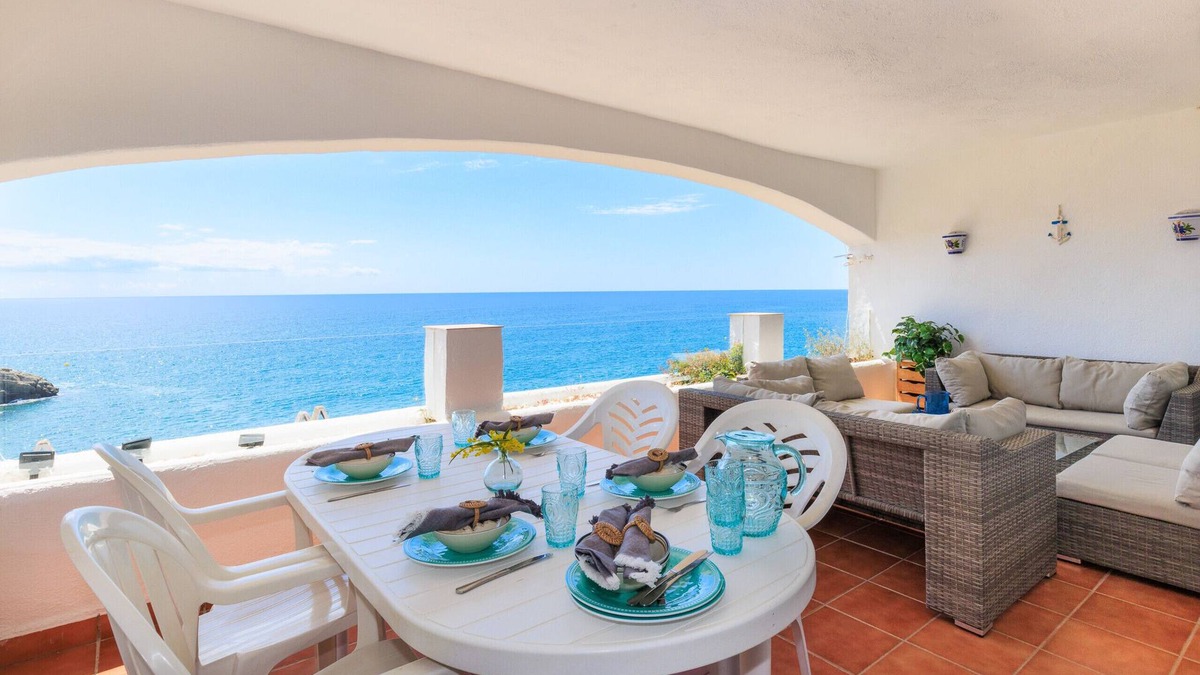 Cap de Salou Ski Chalet | Charming house with sea views in Salou 015 Casas Blancas
