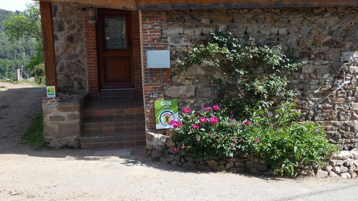 Pralong Cottage | Charming house with stove and shaded garden in Pralong