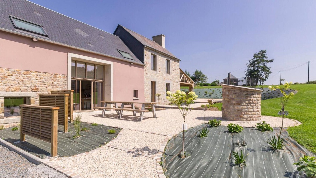 Gouvets Cottage | Charming House with Trampoline, Garden, Near Hiking Trails, Sleeps Up to 10