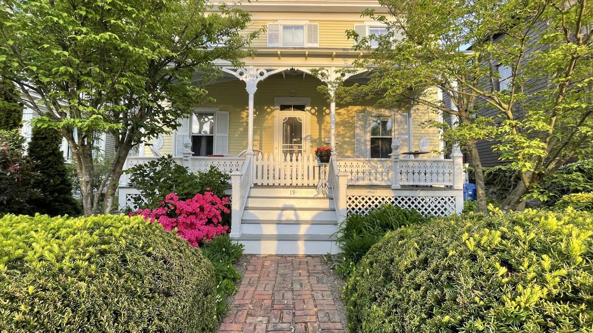 Top of the Hill House | Charming, immaculate, single family home in Newport Historic District