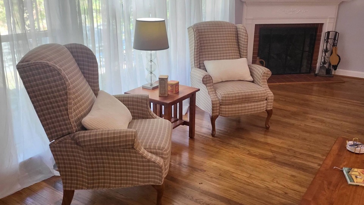 The Southampton House | Charming in South Hampton Pets Welcome