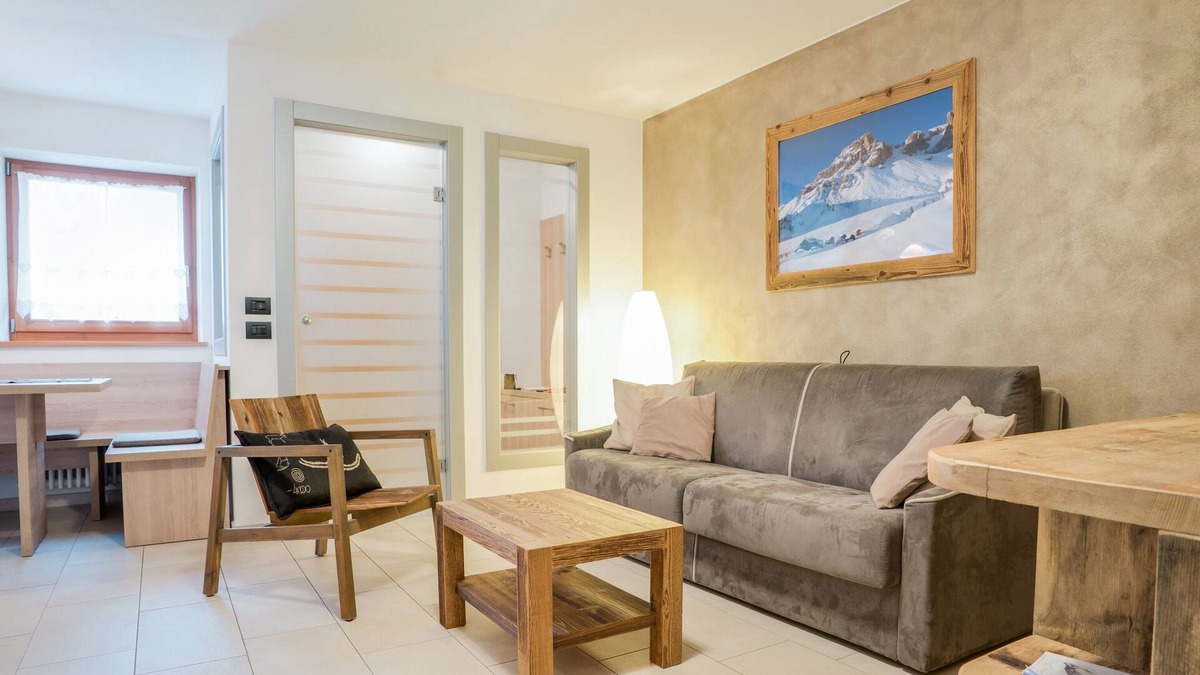Pera Apartment | Charming Apartment "Il Mondo di Patty 3" with Mountain View, Wi-Fi & Garden