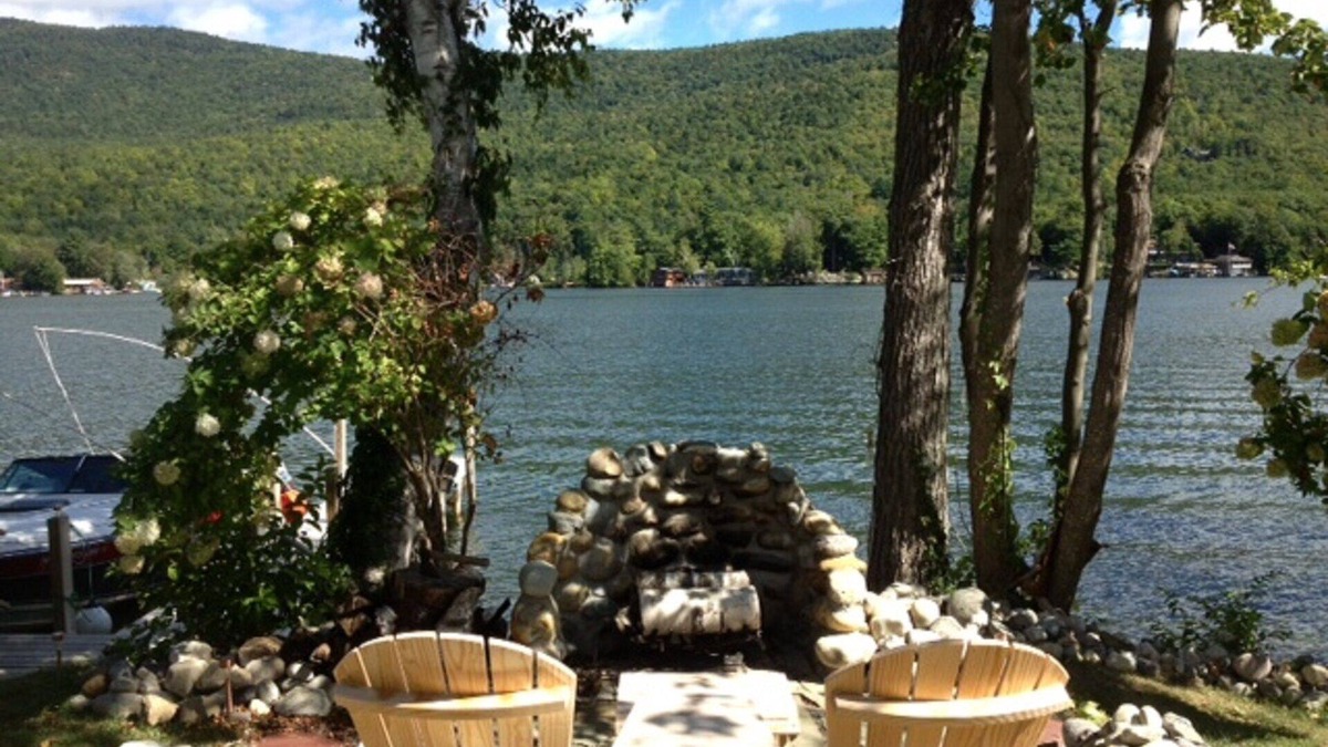 Cleverdale Cabin | Charming Lake George - Lake Front Cottage On Beautiful Warner Bay
