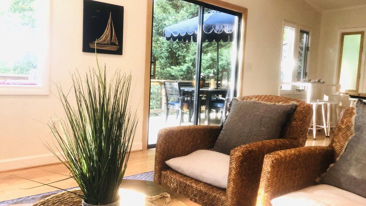Gumlog House | Charming Lake Hartwell Lakefront Home