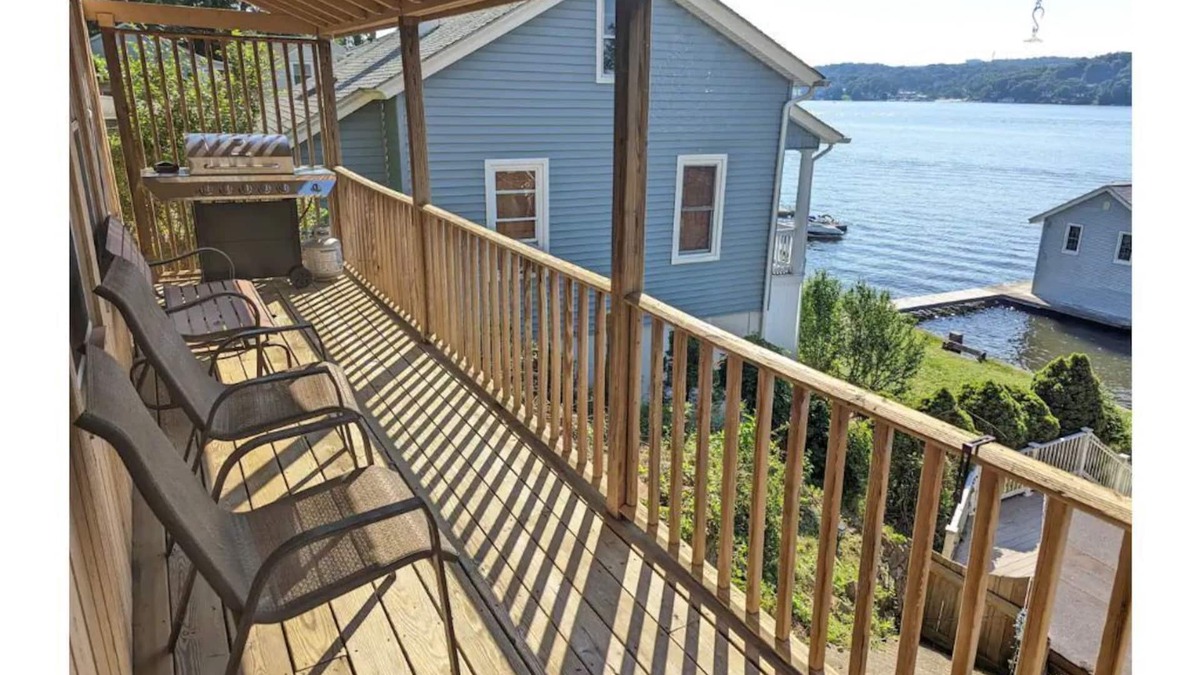 Hopatcong House | Charming Lake House w/Large Dock