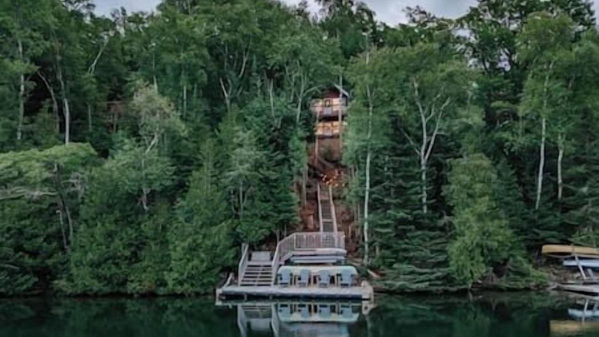 Faraday House | Charming Lakefront Cottage w/Hot Tub & Fire Pit, WiFi