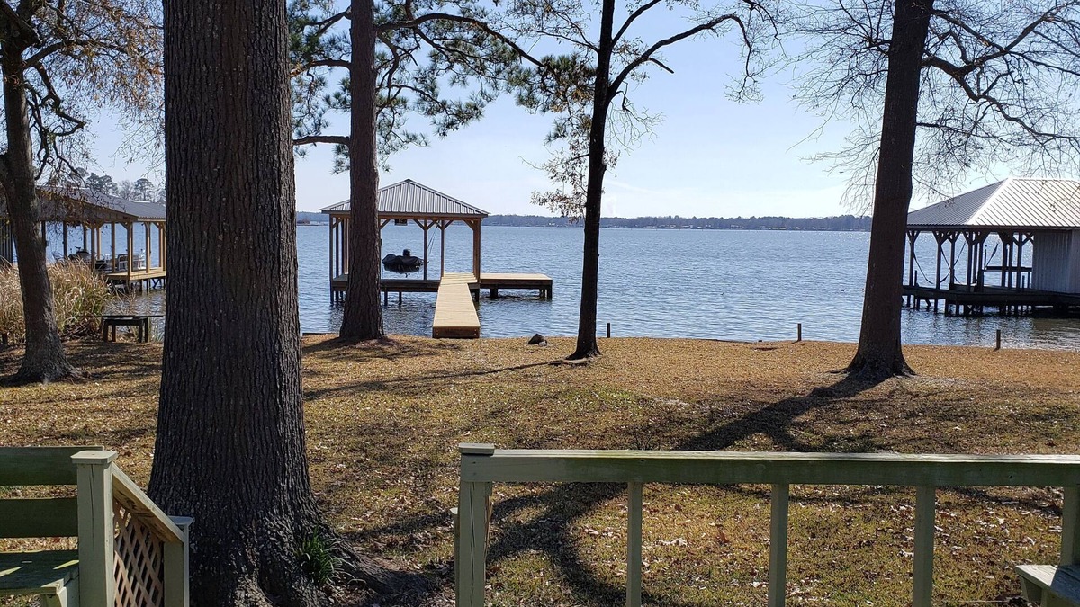 Long Branch House | Charming Lakehouse in Peaceful Setting