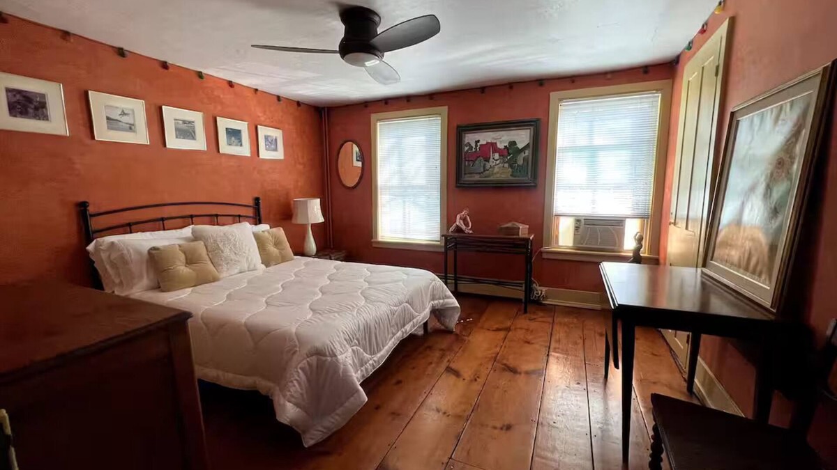 Lambertville House | Charming Lambertville Home!