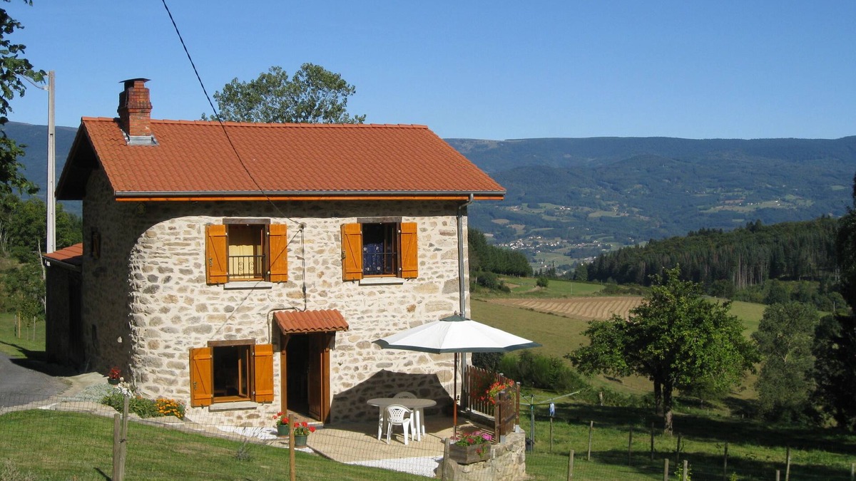 Thiolieres House | charming little house