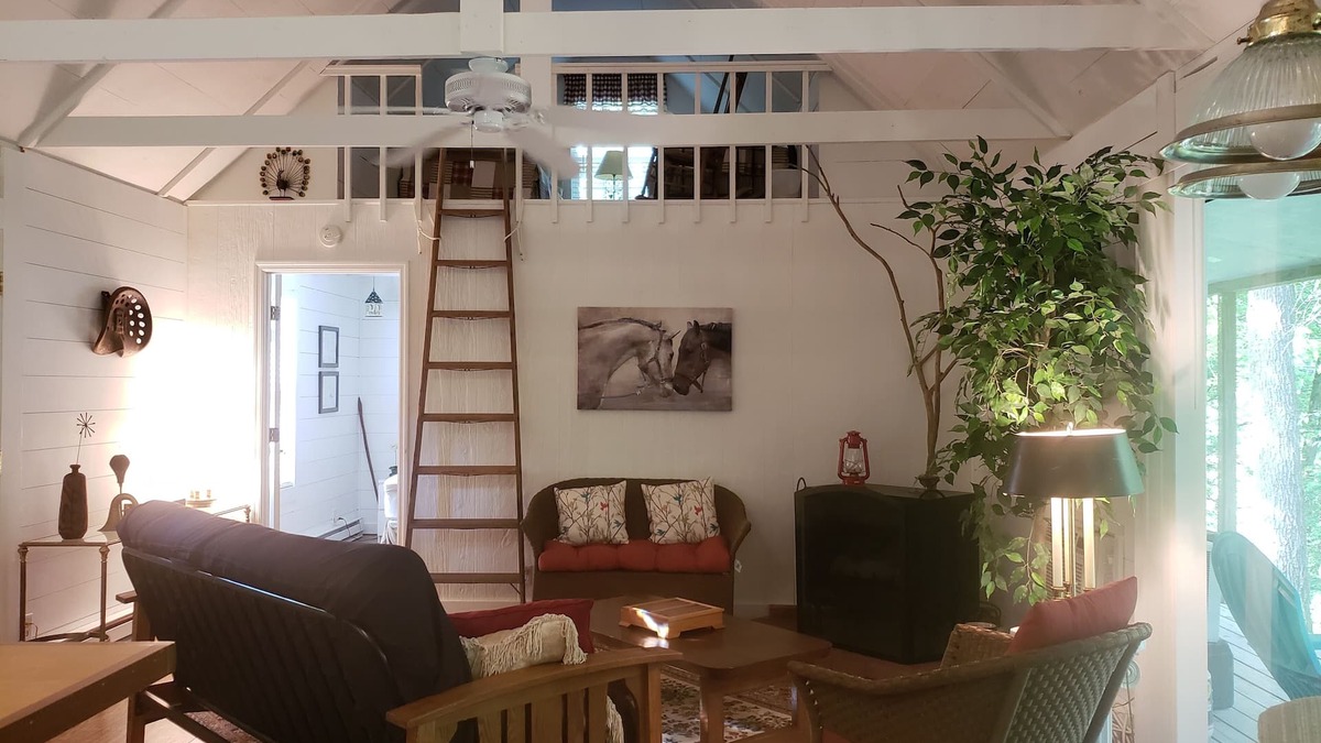 Keene Cottage | Charming little house on the Kentucky River